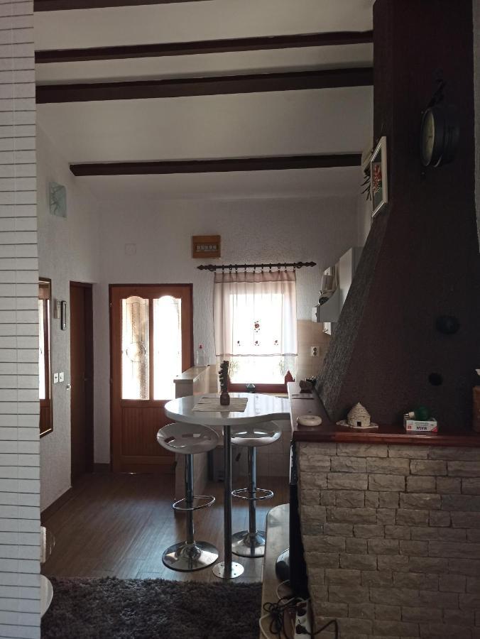 Adria Apartments بولا المظهر الخارجي الصورة