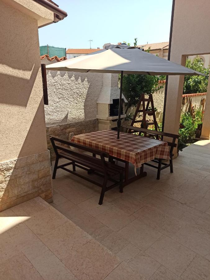 Adria Apartments بولا المظهر الخارجي الصورة