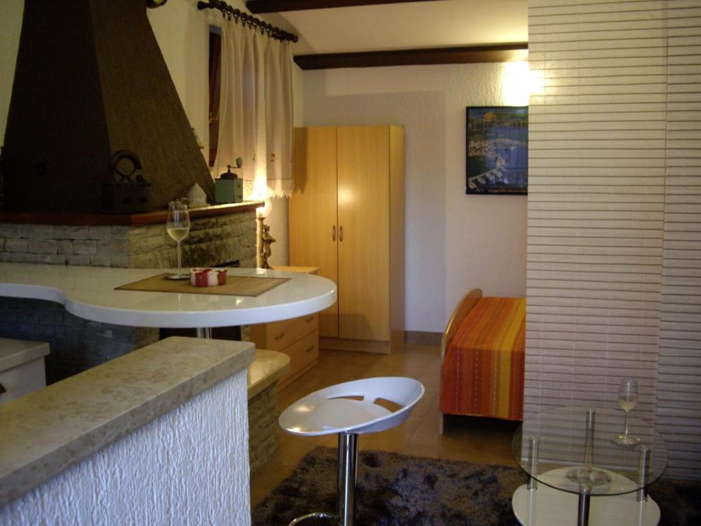 Adria Apartments بولا المظهر الخارجي الصورة