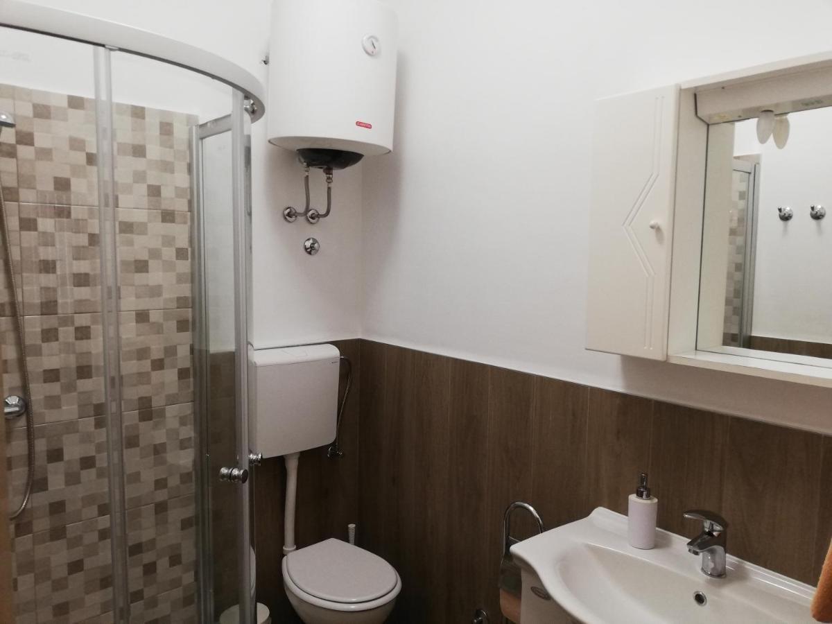 Adria Apartments بولا المظهر الخارجي الصورة