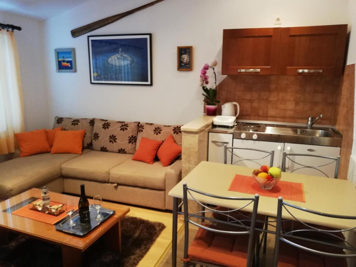 Adria Apartments بولا المظهر الخارجي الصورة