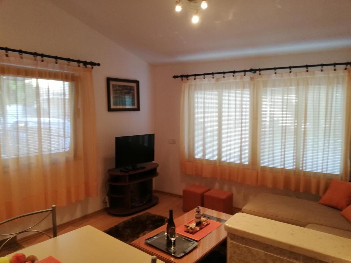 Adria Apartments بولا المظهر الخارجي الصورة